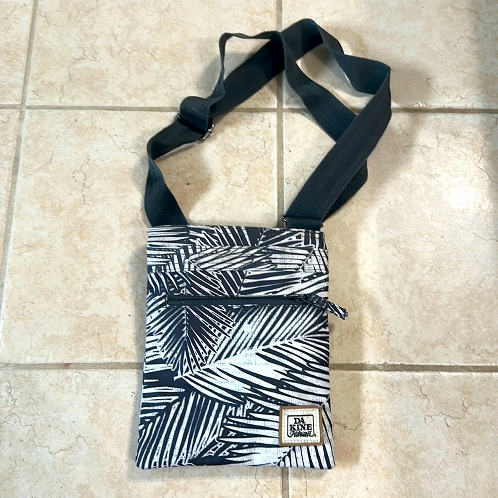 Damone over the shoulder bag